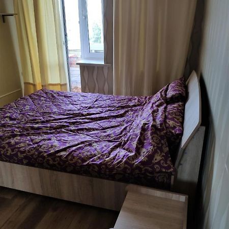 Cozy One Bedroom Apartment Kyiv Exterior foto